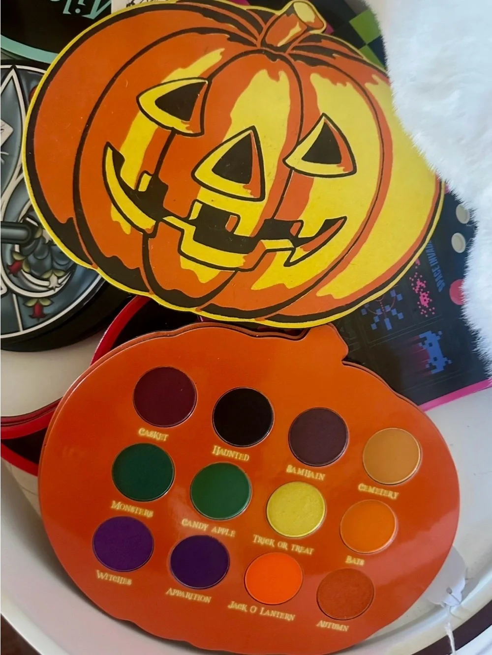 Eye Shadow 12-Color Makeup Palette in Halloween Inspired Colors w Mirror